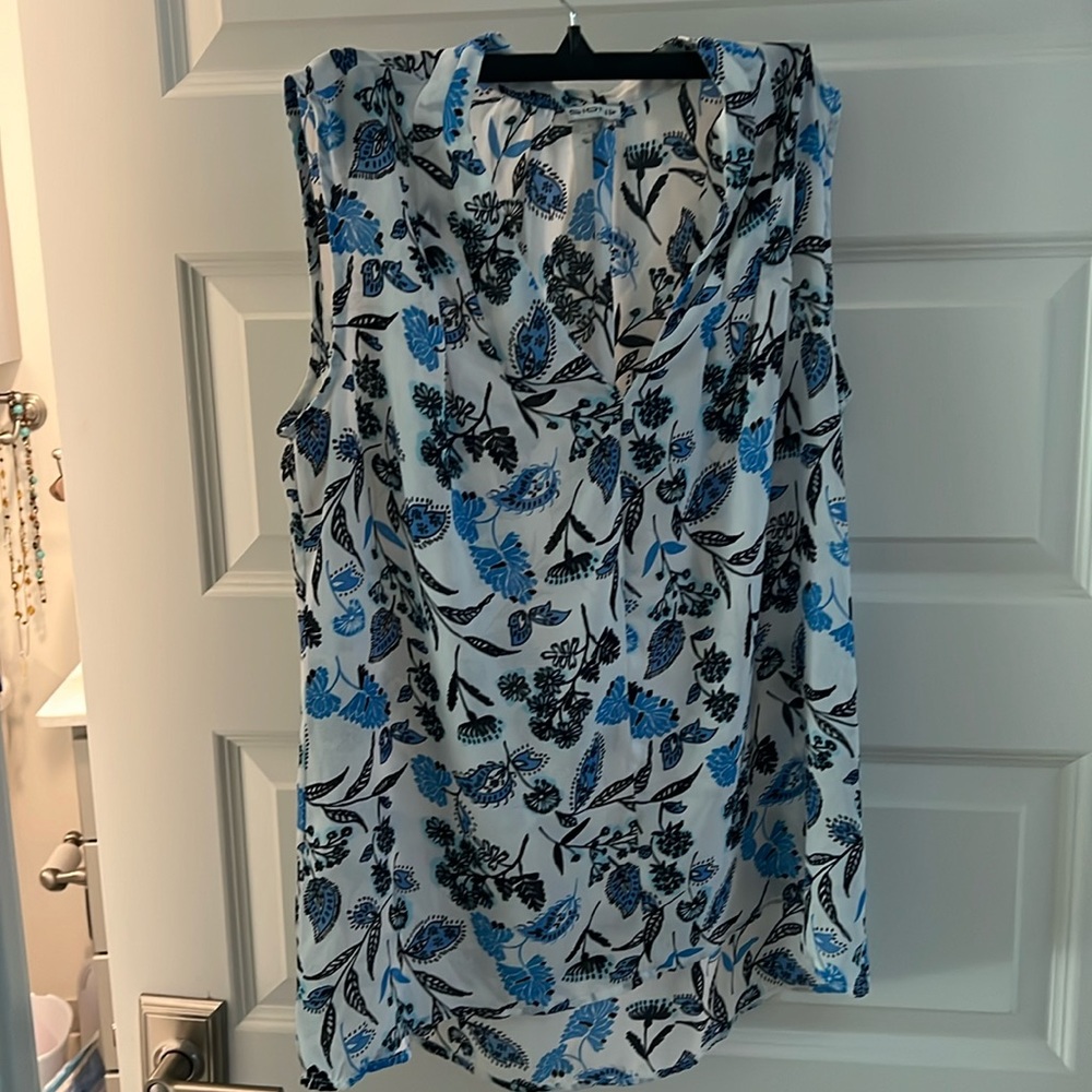 Sleeveless top